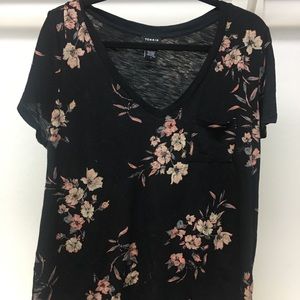 Torrid floral T-shirt size 1